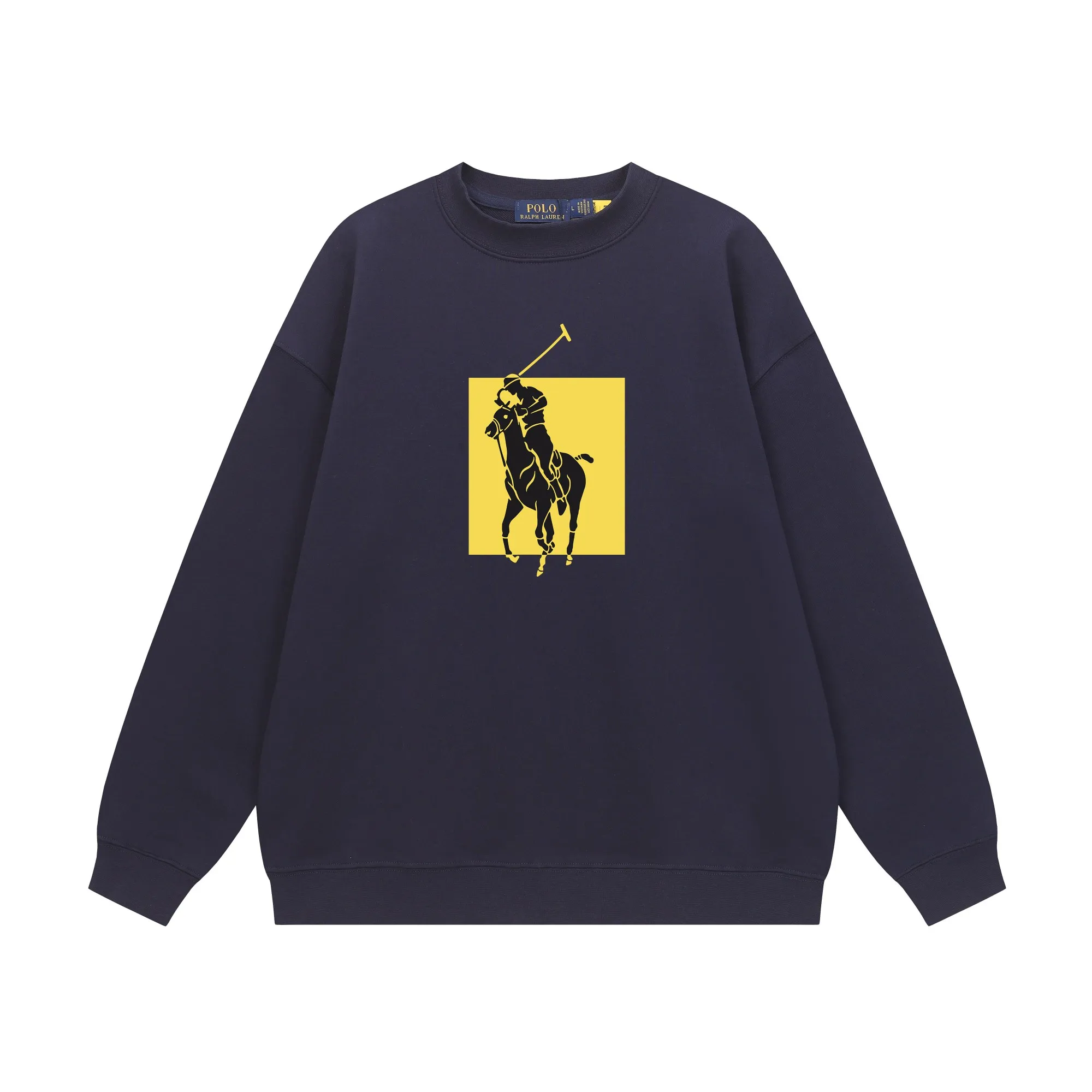 P200 Long-term stock] RalphLauren/Ralph Lauren 2025 autumn and winter new bear letter print 420g heavy large terry sweatshirt Ralph Lauren's age-reducing item, the coat fabric is made of 85% cotton ➕15% polyester, which not only retains the softness, comfort and breathability of cotton, but also adds the wear resistance and wrinkle resistance of polyester fiber, making the clothes more durable and easy to care for. Even in slightly cooler weather, you won't feel stuffy when wearing it. This kind of fabric has a natural crisp feel and is not easy to pill or deform. The bear on the chest is printed with English letters. It is full of color, full of three-dimensionality, and lifelike, adding a bit of liveliness and interest to the whole sweatshirt. There is no pressure to dress, regardless of age or gender. Complete accessories! Color: black, white, navy blue, light floral gray Size: M-L-XL-XXL